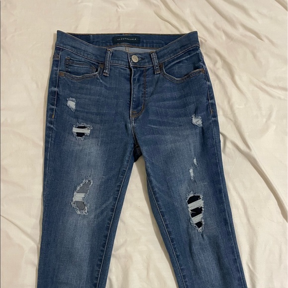 Aeropostale High-Waisted Ripped Jeans - Picture 2 of 4